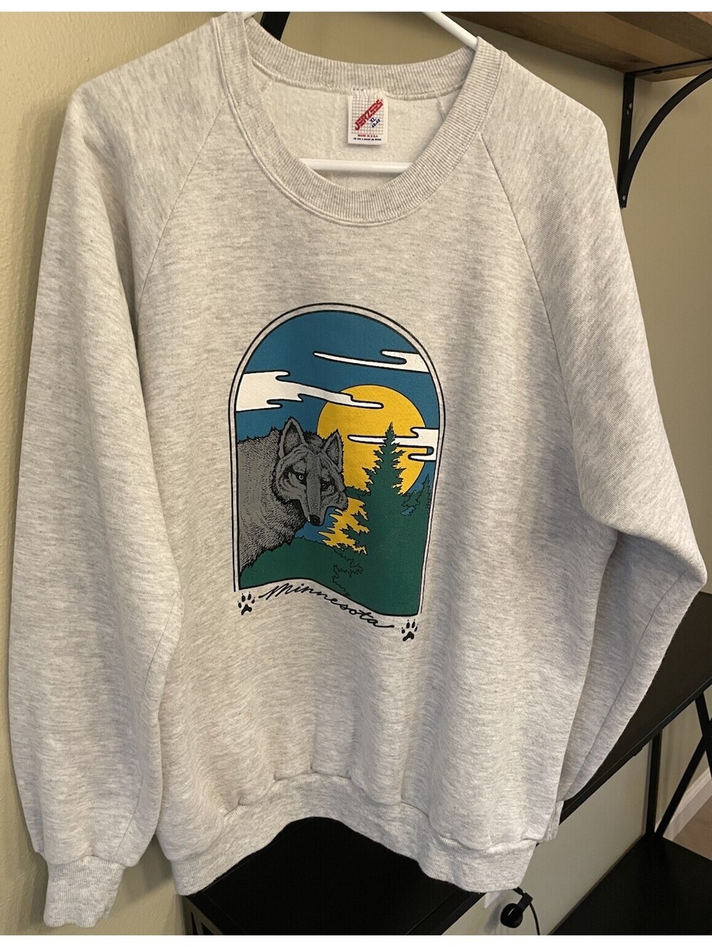Vintage Men’s Jerzees Minnesota Wolf Crewneck Sweatshirt Size XL Gray